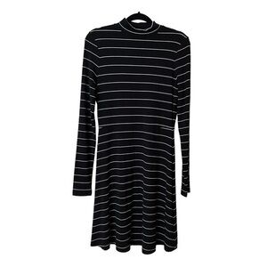 💥Banana Republic Long Sleeve Mock Neck Ribbed Black & White Striped Flare Dress
